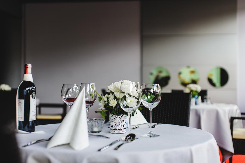 Hotel Aspel Krakow Bagian luar foto
