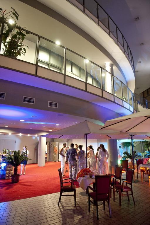 Hotel Aspel Krakow Bagian luar foto