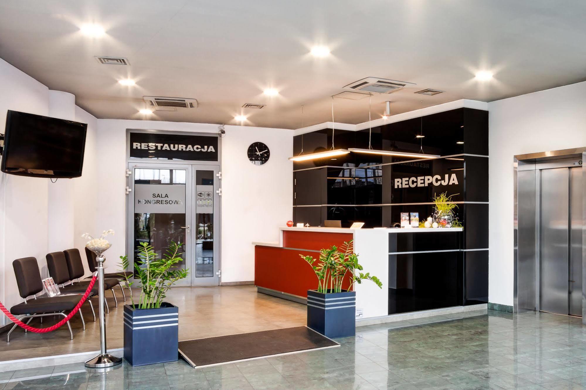 Hotel Aspel Krakow Bagian luar foto