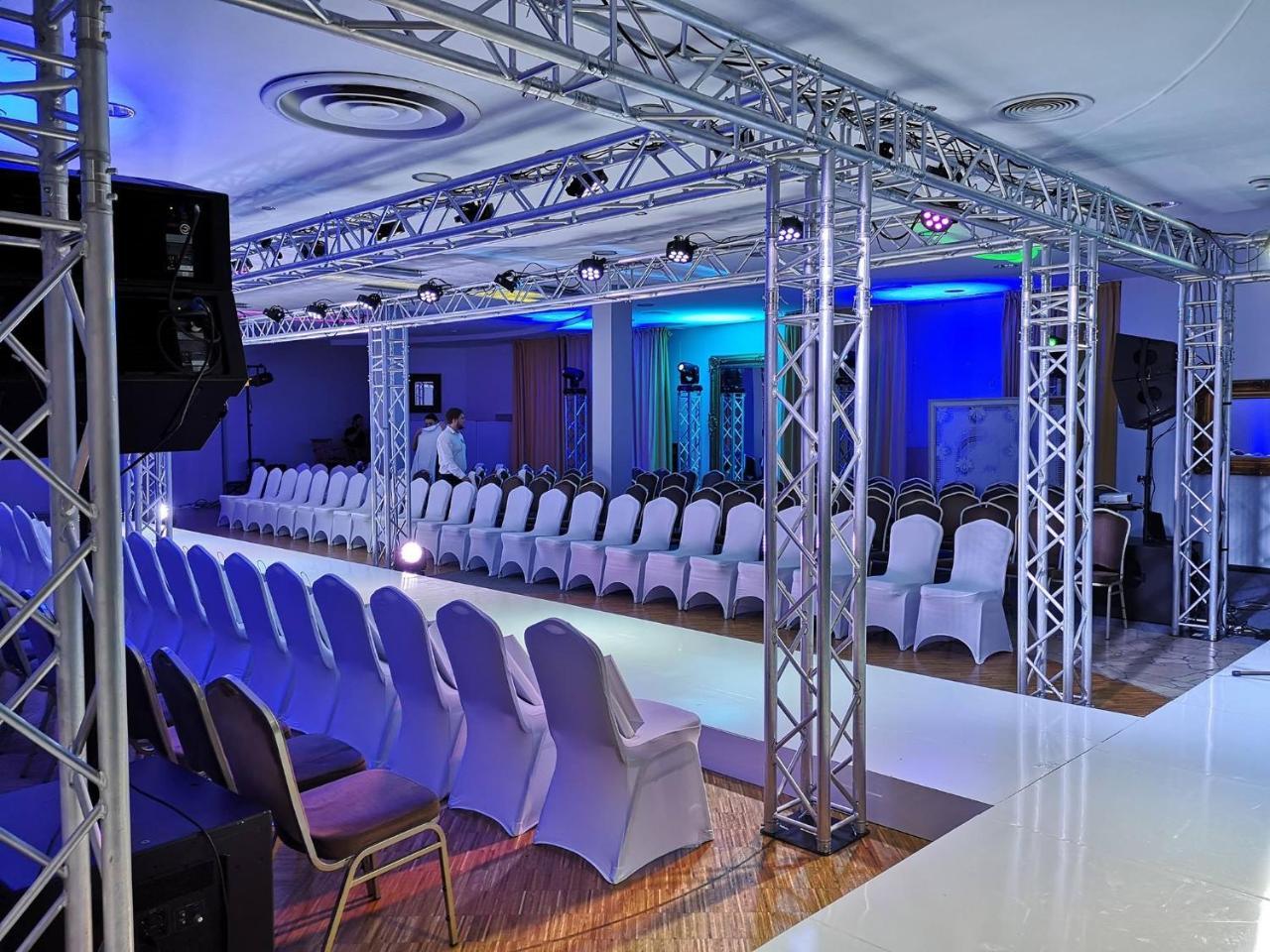 Hotel Aspel Krakow Bagian luar foto