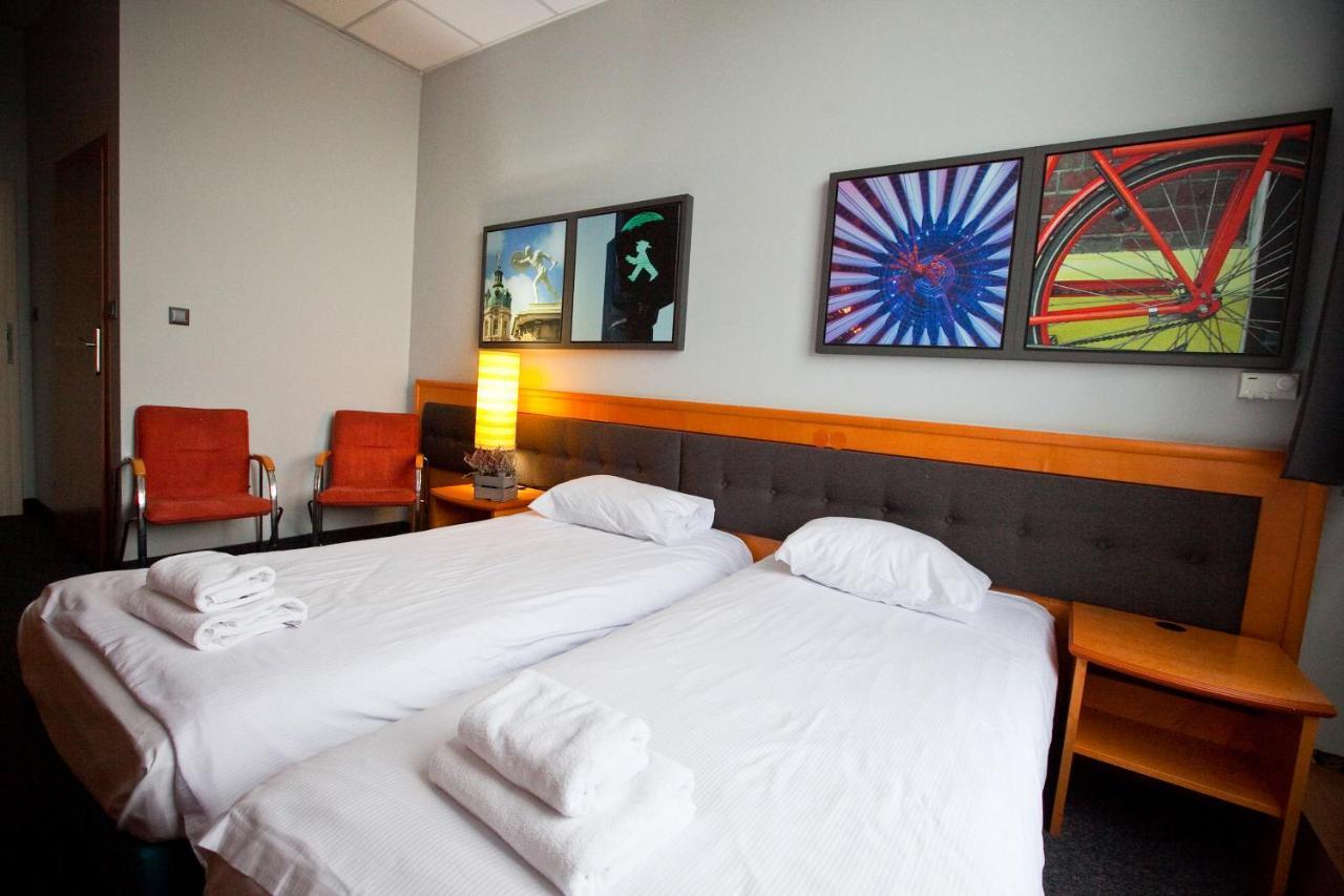 Hotel Aspel Krakow Bagian luar foto