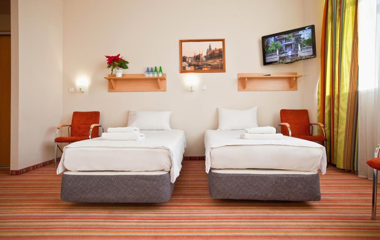 Hotel Aspel Krakow Bagian luar foto