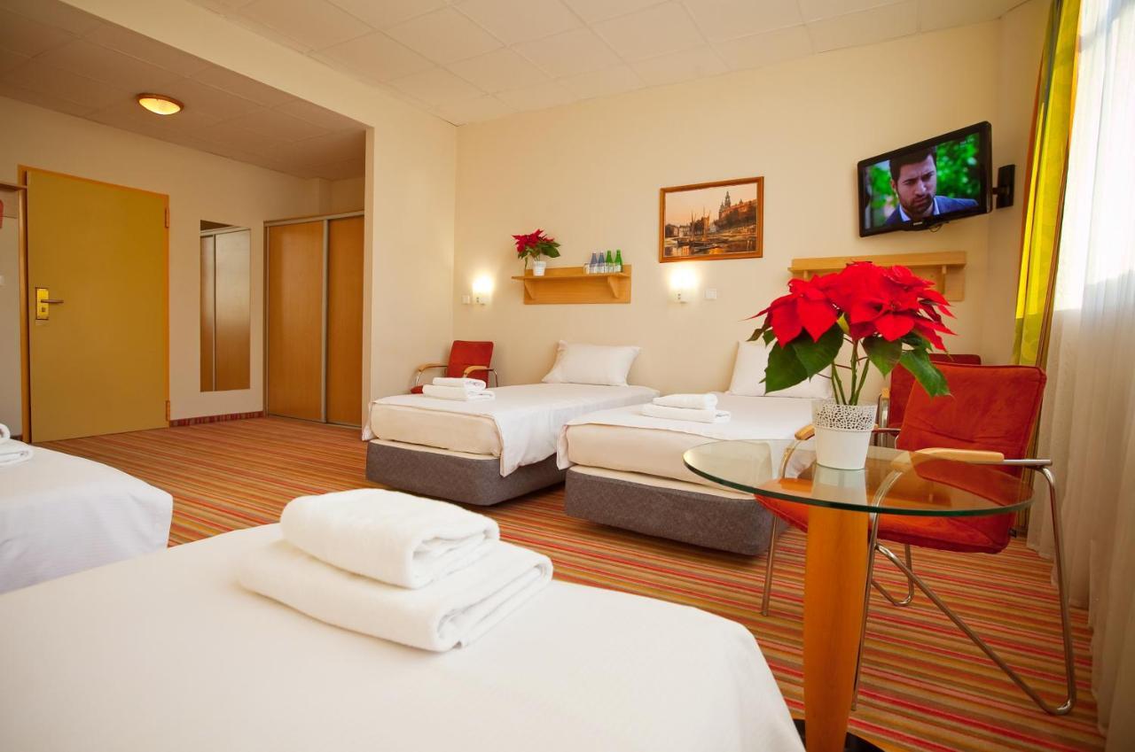 Hotel Aspel Krakow Bagian luar foto