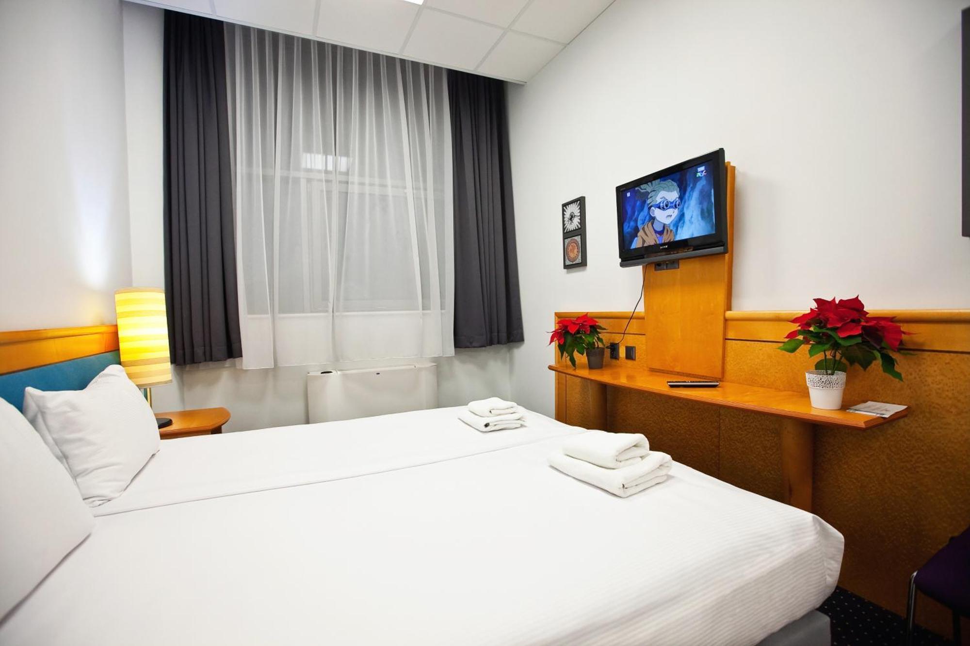 Hotel Aspel Krakow Bagian luar foto