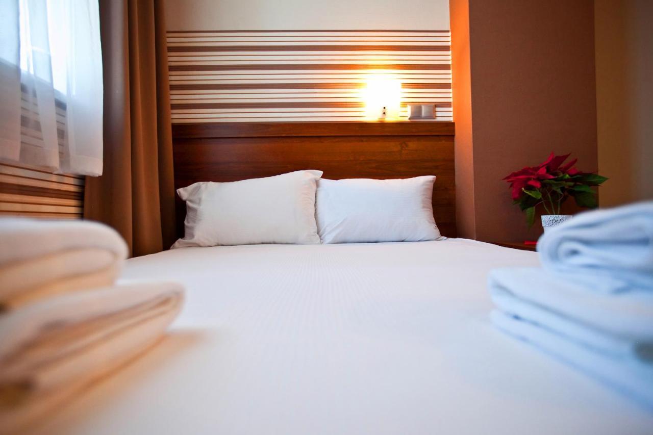 Hotel Aspel Krakow Bagian luar foto
